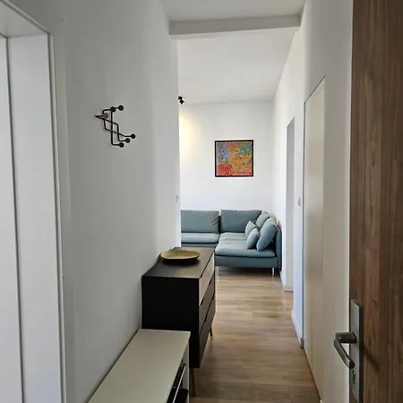 Sunrise Apartment *